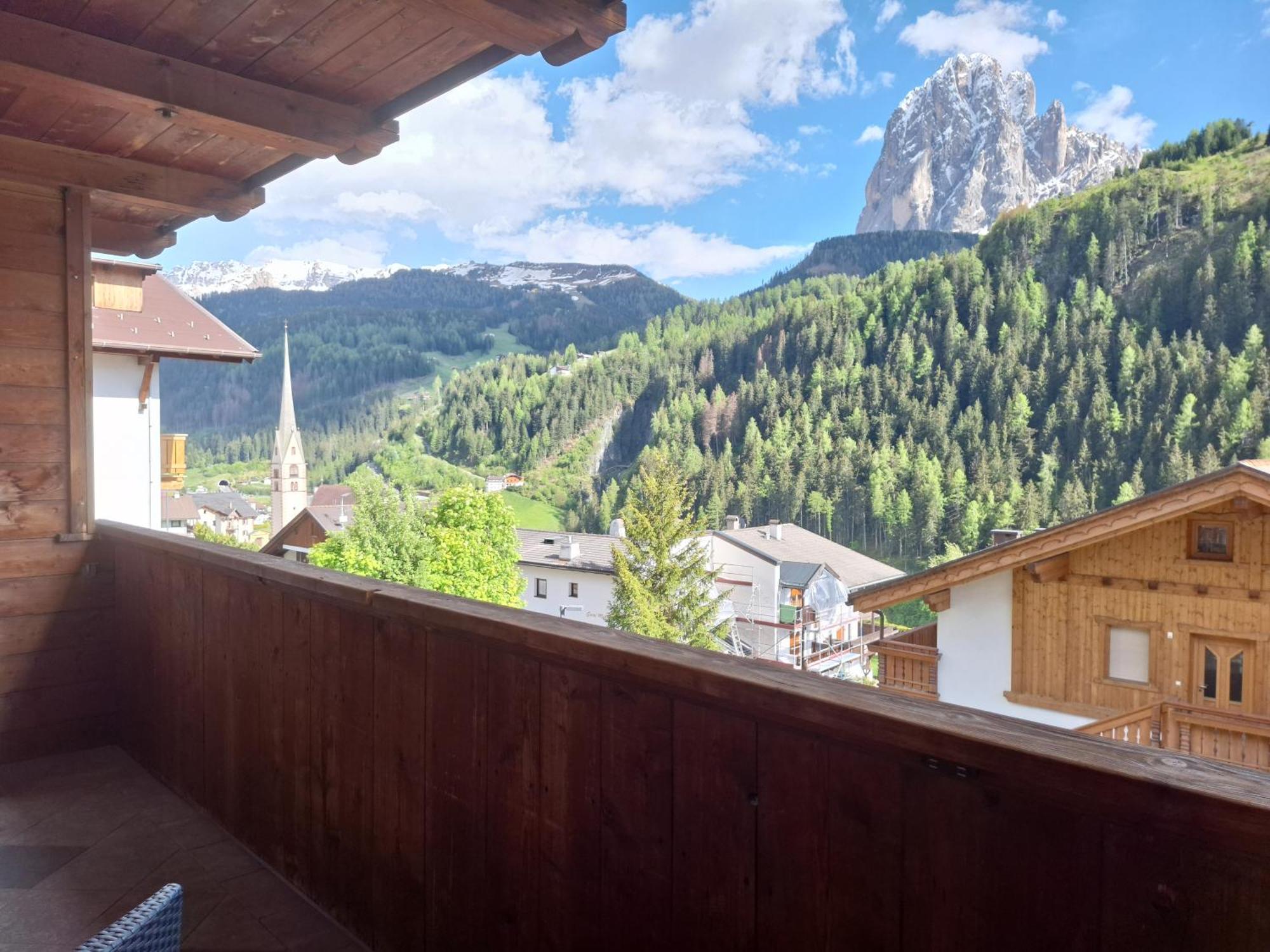 Apartments Insam Santa Cristina Val Gardena Eksteriør billede